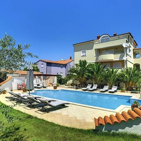 דירה Apartments Delia