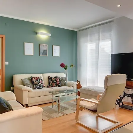 דירה Apartments Delia *