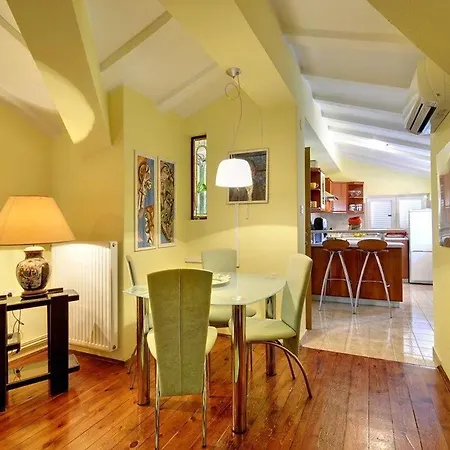 דירה Apartments Delia *
