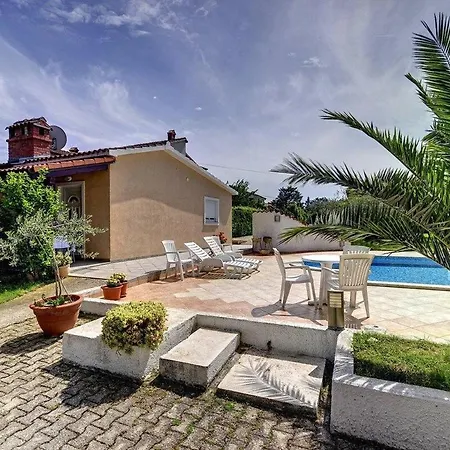 דירה Apartments Delia