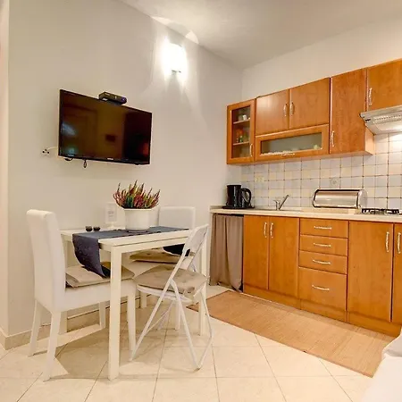דירה Apartments Delia *