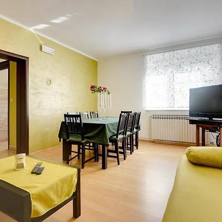 דירה Apartments Delia *